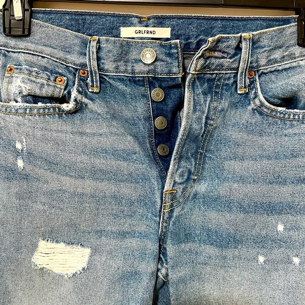 GRLFRND Distressed‎ Jeans. Size 26. Style yourself like a 90’s supermodel.